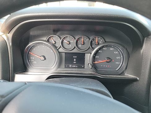 Used 2020 Chevrolet Silverado 1500 Custom w/ Custom Value Package AWD/4WD image 13