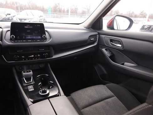 Certified 2024 Nissan Rogue SV image 25