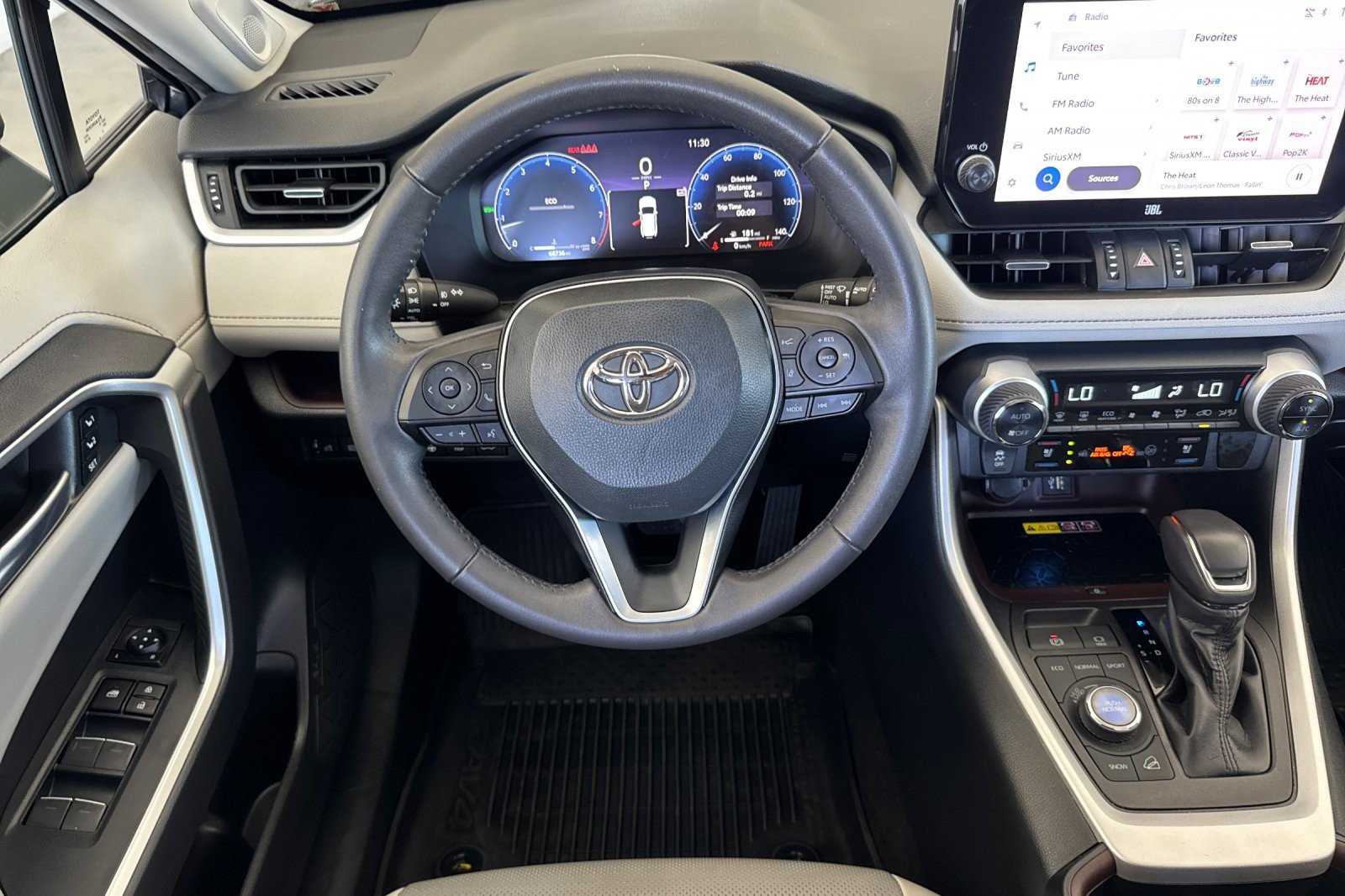 Used 2023 Toyota RAV4 Limited AWD/4WD image 13