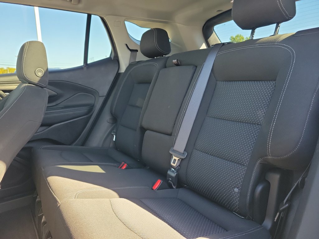 Used 2024 GMC Terrain SLE w/ Driver Convenience Package FWD image 12