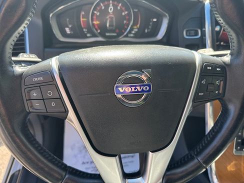 Used 2017 Volvo XC60 T6 Inscription w/ Preferred Option Package AWD/4WD image 17