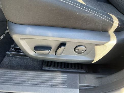 Used 2022 Nissan Rogue SV image 28