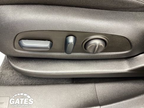 Used 2023 GMC Terrain SLE w/ Driver Convenience Package FWD image 16