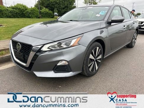 Used 2021 Nissan Altima 2.5 SV FWD image 1