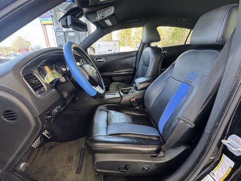 Used 2011 Dodge Charger R/T image 4