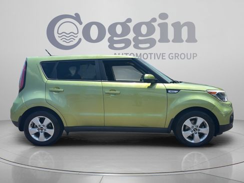 Used 2017 Kia Soul FWD image 6