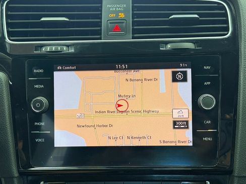 Used 2018 Volkswagen GTI 4-Door FWD image 21