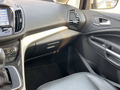 Used 2016 Ford C-MAX SEL w/ Equipment Group 302A FWD image 15
