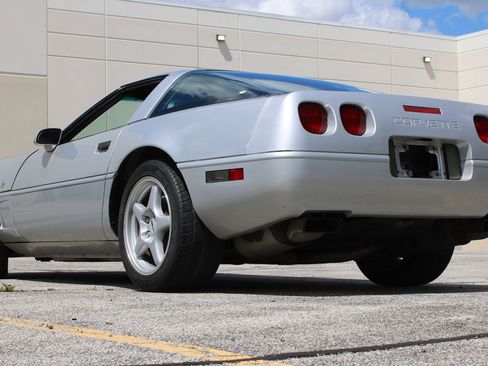 Used 1996 Chevrolet Corvette Coupe RWD image 29