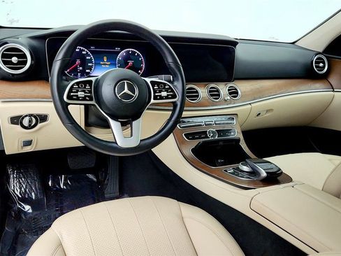 Used 2020 Mercedes-Benz E 350 4MATIC Sedan w/ Parking Assistance Package image 13