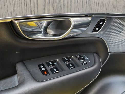 Used 2021 Volvo XC90 T8 Inscription w/ Protection Package Premier image 25