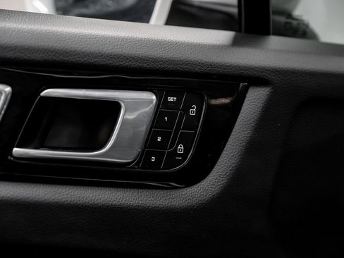 Used 2023 Porsche Cayenne Base image 55