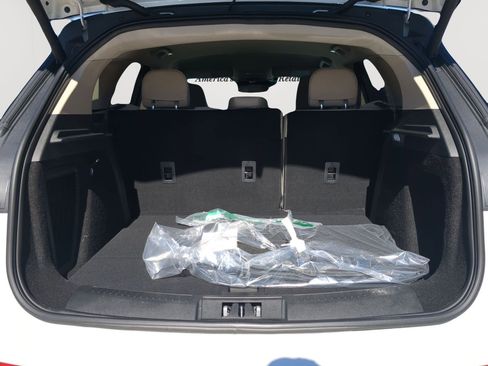 New 2026 Lincoln Corsair Premiere FWD image 22