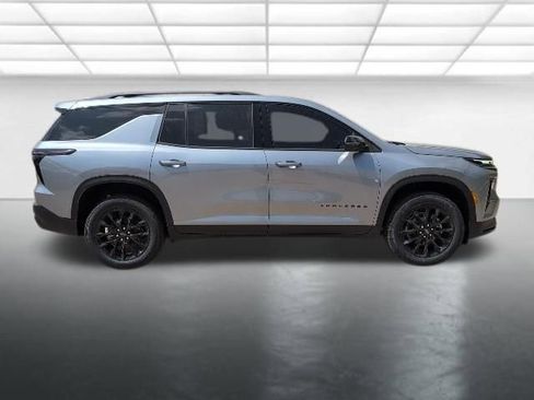 New 2026 Chevrolet Traverse LT w/ Midnight/Sport Edition FWD image 33