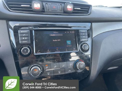 Used 2019 Nissan Rogue Sport S AWD/4WD image 3
