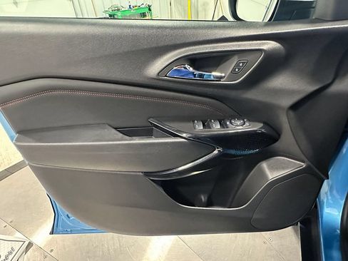 Used 2025 Chevrolet Trax RS FWD image 20