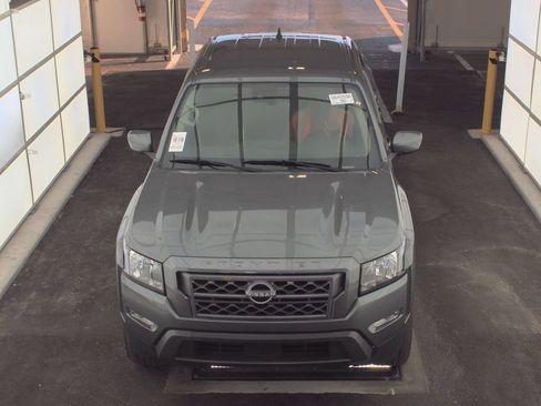 Used 2024 Nissan Frontier SV w/ SV Convenience Package RWD image 5