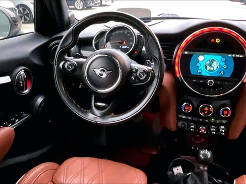 Used 2019 MINI Cooper S FWD image 6