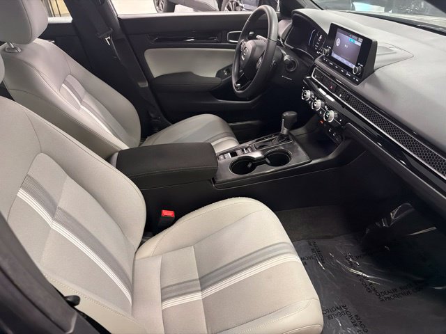 Used 2025 Honda Civic Sport image 9