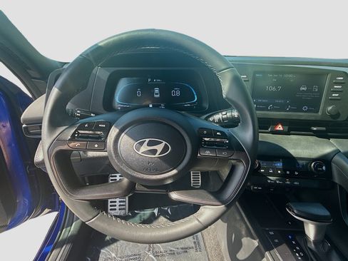 Used 2025 Hyundai Elantra Sport FWD image 8