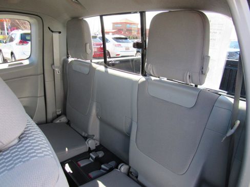 Used 2014 Toyota Tacoma 4x4 Access Cab w/ SR5 Package image 35