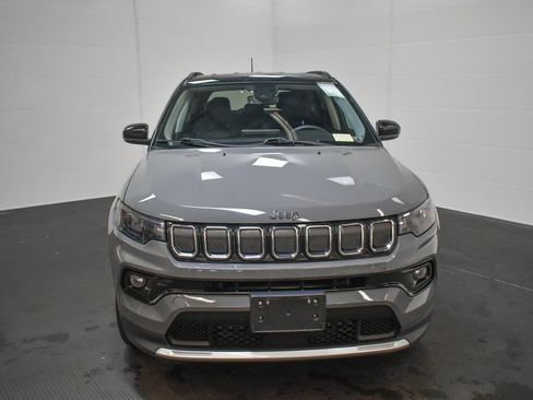 Used 2022 Jeep Compass Limited image 2