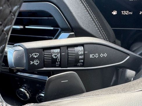 Used 2025 GMC Yukon Denali w/ Sun & Power Step Package AWD/4WD image 21