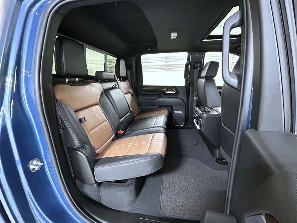 Certified 2026 Chevrolet Silverado 3500 High Country w/ Technology Package AWD/4WD image 19