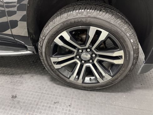 Used 2020 GMC Yukon XL SLT AWD/4WD image 28