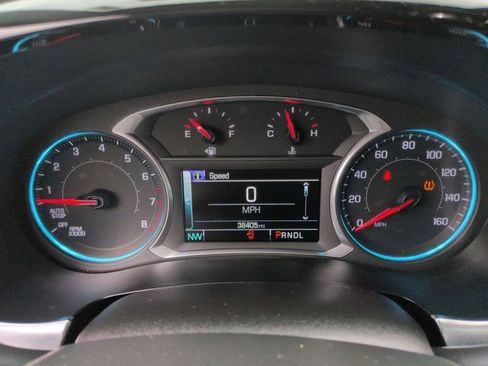 Used 2018 Chevrolet Traverse LT image 12