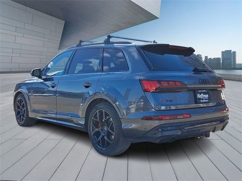 Used 2025 Audi SQ7 Prestige w/ Prestige Package image 4