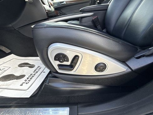 Used 2011 Mercedes-Benz GL 450 4MATIC image 14
