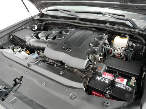 Used 2017 Toyota 4Runner TRD Off-Road AWD/4WD image 55