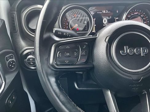 Used 2021 Jeep Gladiator Sport AWD/4WD image 12