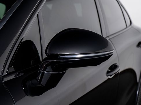 Used 2023 Porsche Cayenne Turbo image 26