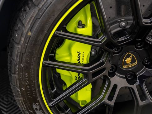 Used 2024 Lamborghini Huracan Sterrato AWD/4WD image 44