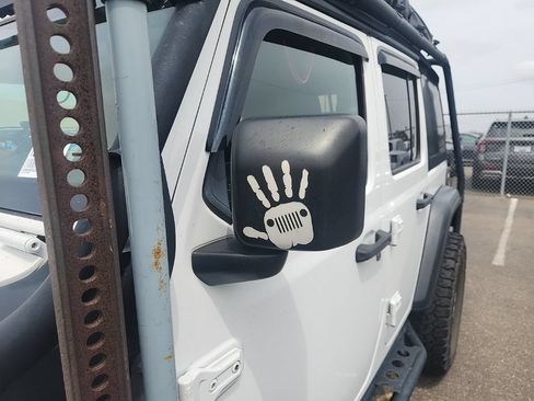 Used 2018 Jeep Wrangler Unlimited Sport S AWD/4WD image 7