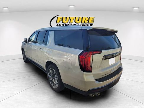 Used 2024 GMC Yukon XL Denali Ultimate AWD/4WD image 4