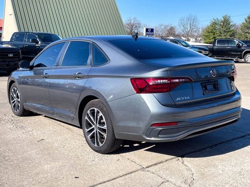 Used 2024 Volkswagen Jetta Sport image 5