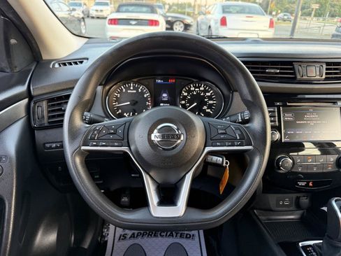 Used 2020 Nissan Rogue Sport S w/ Appearance Package FWD image 14