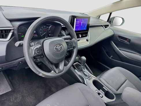Used 2024 Toyota Corolla LE FWD image 7