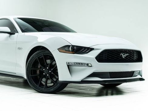 Used 2019 Ford Mustang GT w/ GT Performance Package image 4