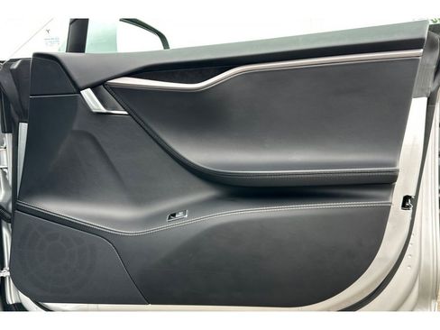 Used 2018 Tesla Model S 75D image 20