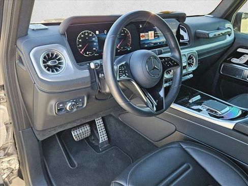 Used 2025 Mercedes-Benz G 550 image 9