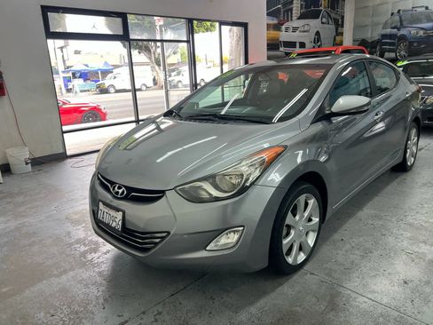 Used 2013 Hyundai Elantra Limited w/ Technology Pkg image 9