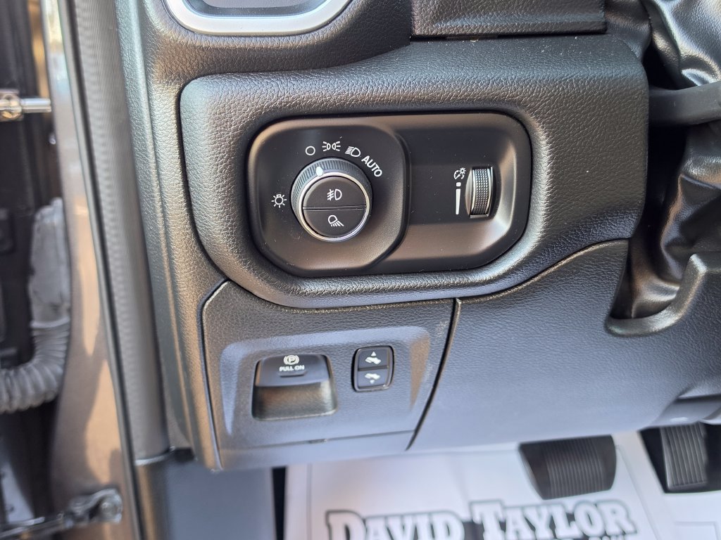 Used 2023 RAM 1500 Big Horn AWD/4WD image 14