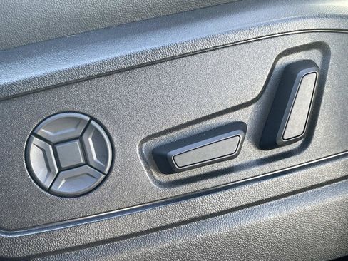 Used 2025 Audi Q5 Premium Plus w/ Premium Plus image 18