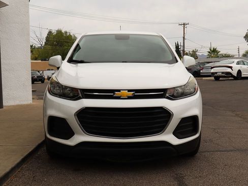 Used 2018 Chevrolet Trax LS w/ LPO, Cargo Package FWD image 16
