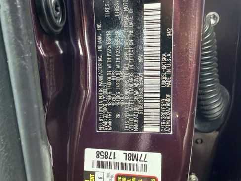 Used 2018 Toyota Sequoia SR5 w/ Carpet Cargo Mat Package AWD/4WD image 42
