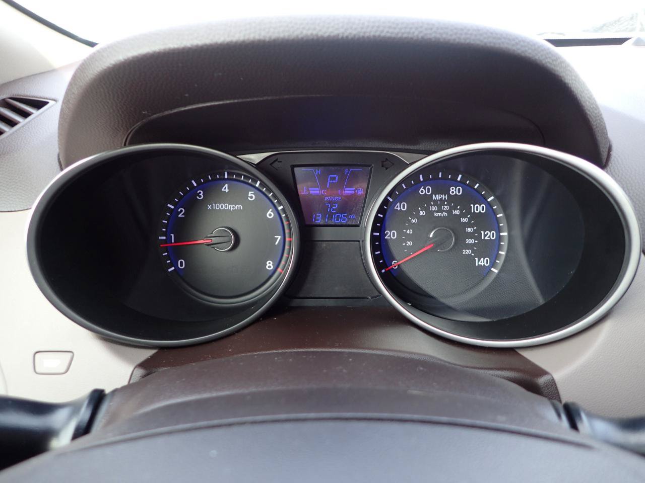 Used 2012 Hyundai Tucson GLS FWD image 17